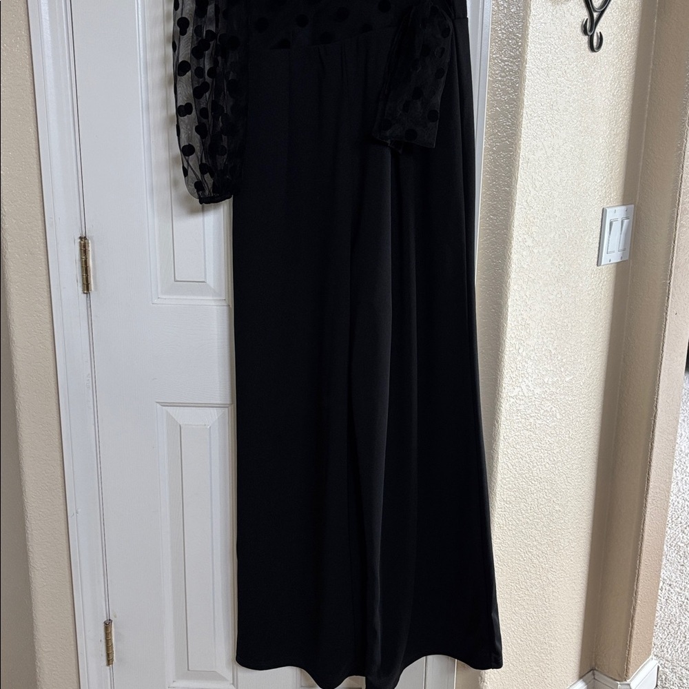 Elegant Black One-Shoulder Polka Dot Pantsuit - Picture 4 of 4